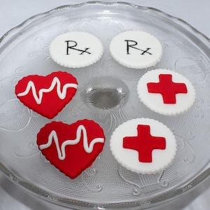 Fondant Medical Cupcake Topper - Nurse Graduation - Medical Cake Decoration - Medical Graduation - Fondant Doctor - Doctor Graduation