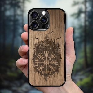 Holz Hülle für iPhone 16E, 16 Pro Max, 15 Plus, 15 Pro, 14 Pro, 13 Mini, 13 Pro, 12, 11, SE, XR, XS - Viking Compass Vegvisir