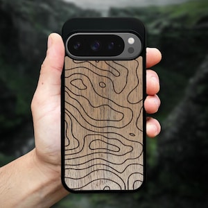 Topografische kaart: houten Pixel 9A, Pixel 9 Pro XL-hoesje, Pixel 8A, Pixel 8 Pro, Pixel 7 Pro, Pixel 6A, Pixel 6, Pixel 5A 5G, Pixel 5
