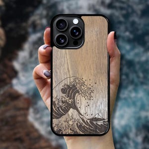 Wood MagSafe iPhone Case 17 Air, 16 Pro Max, 15 (all models) - Wave Kanagawa