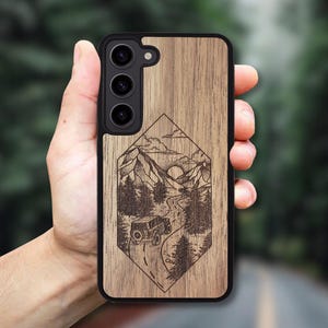 Mountain Road - Wooden Case Galaxy S25 Edge, S25 Ultra, S25 Case, S24 FE, S24 Plus, S23, S22, S21 FE, S20 FE, A56, A36, A26, A55, A35, A25