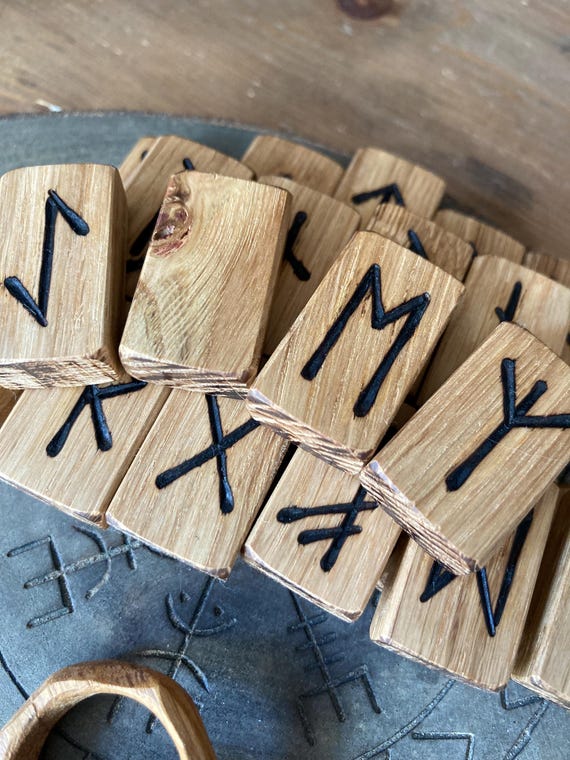 Beautiful English Burr Oak Hardwood Hand Burnt Wooden Elder Futhark Rune Tiles *Free UK Delivery*