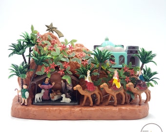 Small vintage plastic Nativity scene from 1974 | Retro wall nativity scene