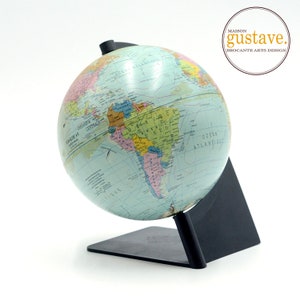 Globe terrestre vintage en bois - Label Emmaüs