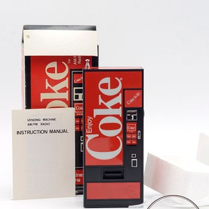 UNUSED in original box Rare Coke vending machine radio AM FM 1982
