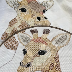 Blackwork Broderi Giraff