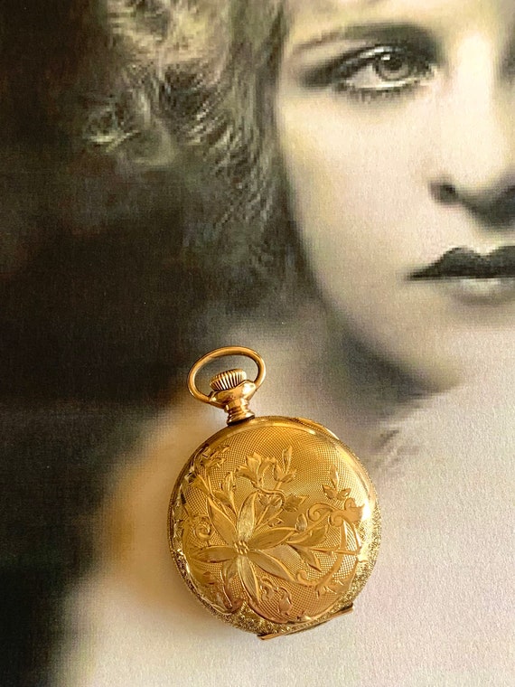 Antique Waltham 14k Gold Pocket Watch Engraved Fl… - image 2