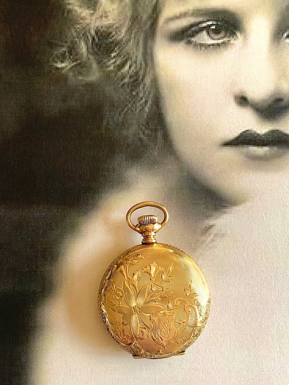Antique Waltham 14k Gold Pocket Watch Engraved Fl… - image 1