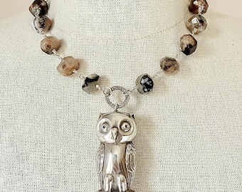 Vintage Sterling Puffy Owl Pendant Necklace With Chunky Agate Beads
