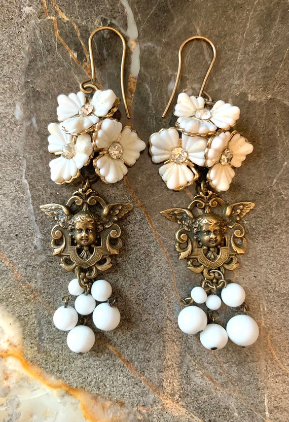 Vintage Victorian Cherub Dangle Drop Earrings Whit