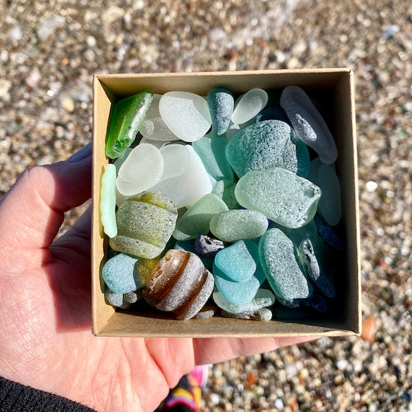 Sea Glass Bulk / Beach Glass Crafting / Sea pottery / Sea shells / Mermaid treasures
