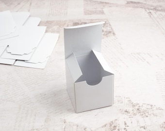 Destash Sale: 25 Small Glossy White Gift Boxes, 2 x 2 x 2 Inches, For Gifts, Advent Calendar