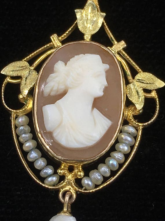 10KY Gold Lavaliere Cameo and Seed Pearl Pendant … - image 4