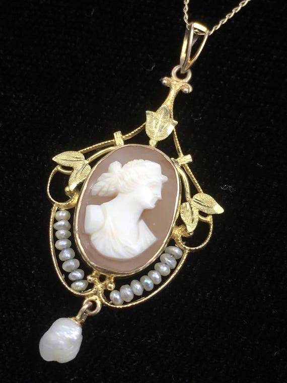 10KY Gold Lavaliere Cameo and Seed Pearl Pendant … - image 3