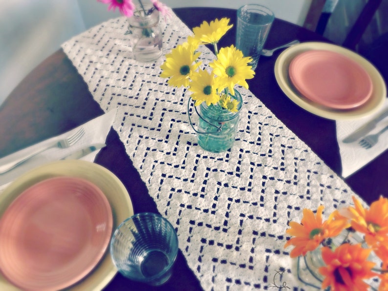 Pattern: Vintage Chevron Table Runner - Etsy