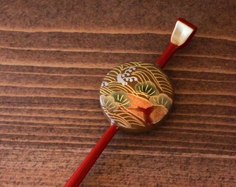 Lacquered hair stick, Japanese vintage lacquerware, pine