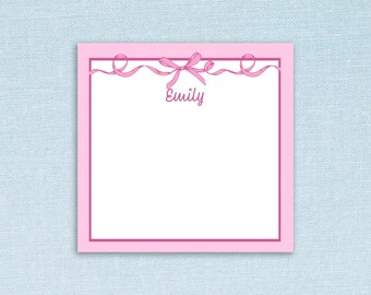 Notes adhésives avec nom personnalisé // 3 x 3 po, 3 x 4 po, 4 x 6 po. // personnalisé, noeud de ruban rose, idée cadeau pour enseignant, joli bloc-notes, poteau, papeterie