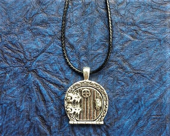 Hobbit Door Locket Hobbit Door Pendant Hobbit Jewelry Fairy Jewelry Fairy Door Pendant Fairy Door Locket Locket Friendship Jewelry