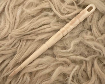 Round line carved  Handmade Bone & Horn Needle for Nålbinding, Stitching and Yarn Crafts