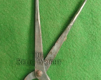 Hand Forged Round Jaw Tongs: Medieval Blacksmith Tool