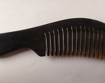 Handcrafted Horn Hair Comb with Handle: Gentleman's Beard Comb
