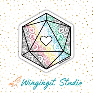 Può includere: Un adesivo con un design di dado D20 con un cuore bianco al centro. Il dado è riempito di vortici colorati e delineato in nero. Il testo "Wingingit Studio" è in basso.
