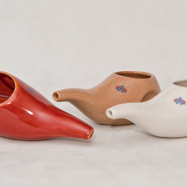 NETI POT / Hecho a mano / Sólido y Ergonómico