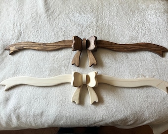 Country styled wood bow
