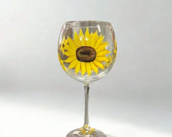 Personalized Sunflower Wine Glass, Handpainted Sunflower Wine Glass, Cottagecore Gifts, Farmhouse Gifts, Hostess Gifts, Summer Party Decor