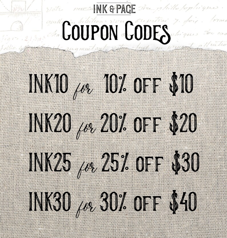 K&ouml;nnte beinhalten: Eine Grafik auf einem Jutesack-Hintergrund mit dem Text "INK & PACE COUPON CODES" und vier Gutscheincodes: INK10 f&uuml;r 10 % Rabatt - 10 &euro;, INK20 f&uuml;r 20 % Rabatt - 20 &euro;, INK25 f&uuml;r 25 % Rabatt - 30 &euro; und INK30 f&uuml;r 30 % Rabatt - 40 &euro;.