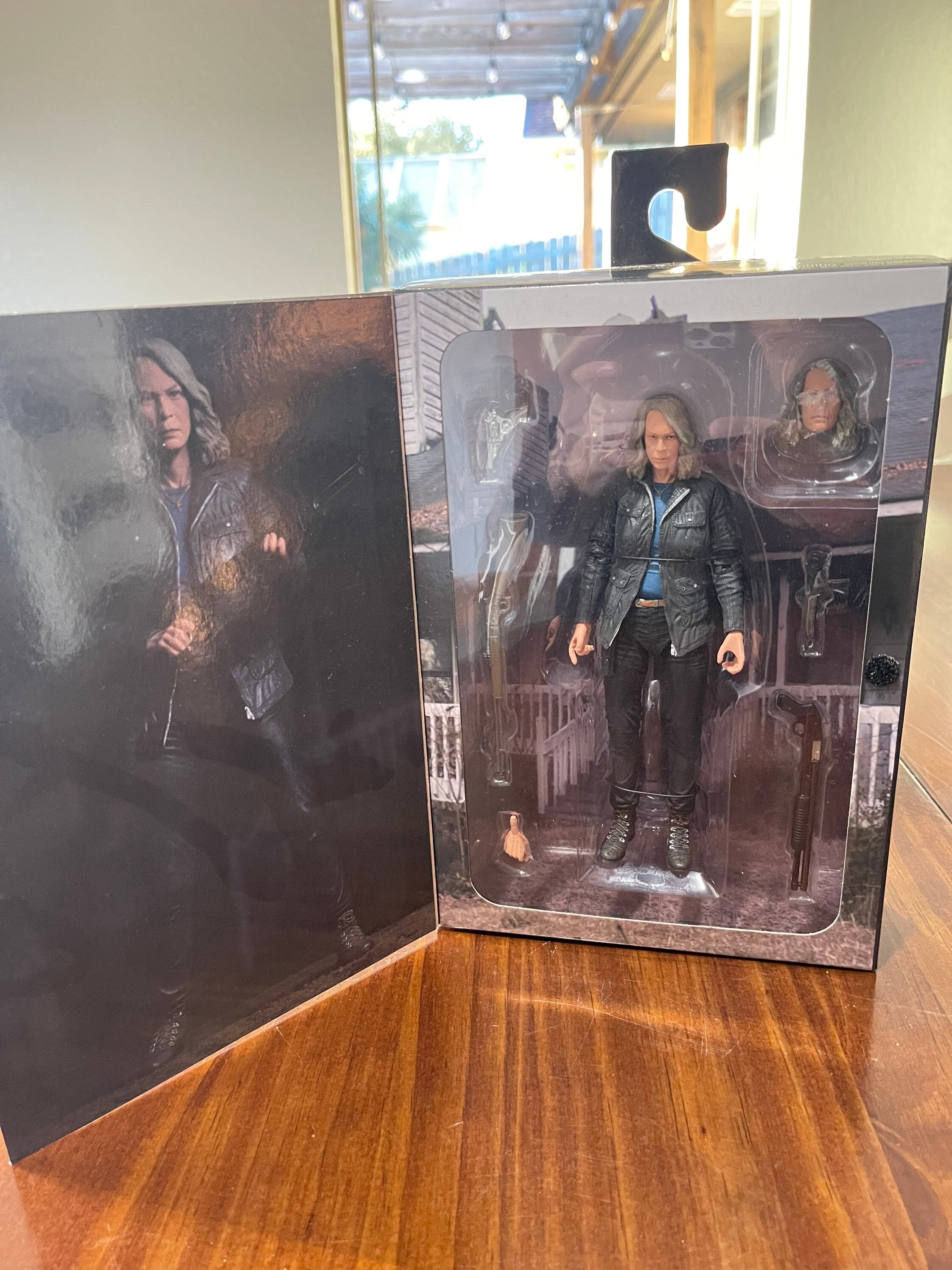 Laurie strode action figure hotsell