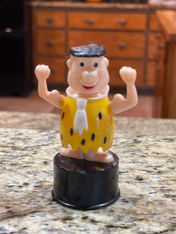 NYC HannaBarbera Productions Fred Flintstone Action Figure Toy Vintage 1962 FLINTSTONES