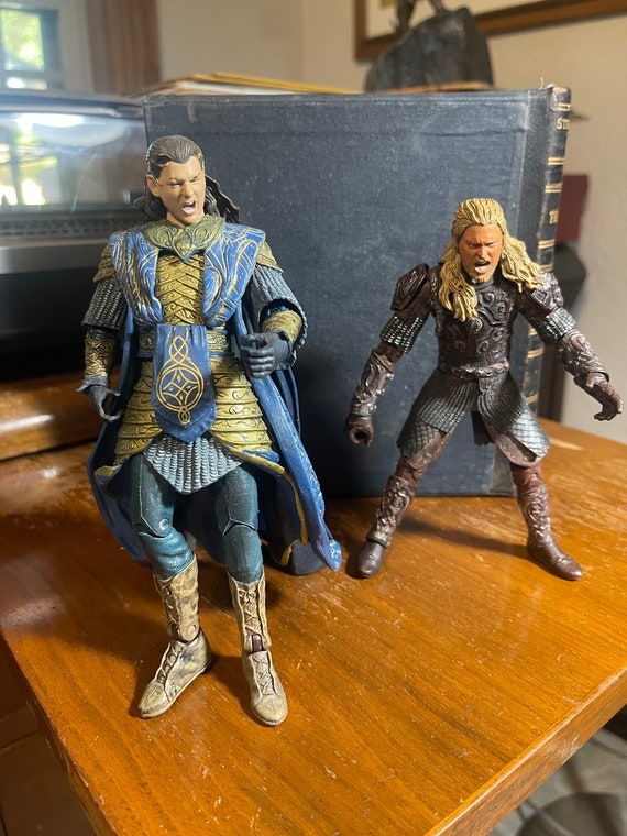 2 figuras de accion de El Senor de los Anillos Gil Gilad Elven King Eomer Toy Biz LOTR