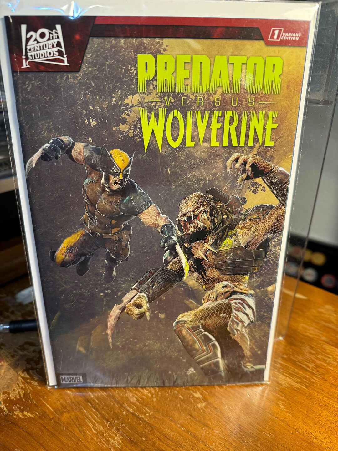 Predator Vs Wolverine Comic Book 1 Bjorn Barends Cover Variant NM