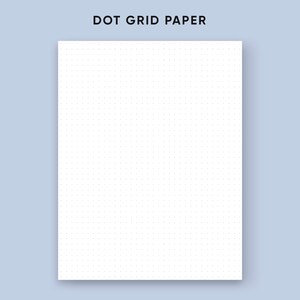 Op de afbeelding: Een wit vel stippenpapier met de zwarte titel "DOT GRID PAPER" bovenaan en de tekst "MINDFUL HUSTLE PLAN ON ETSY" onderaan.