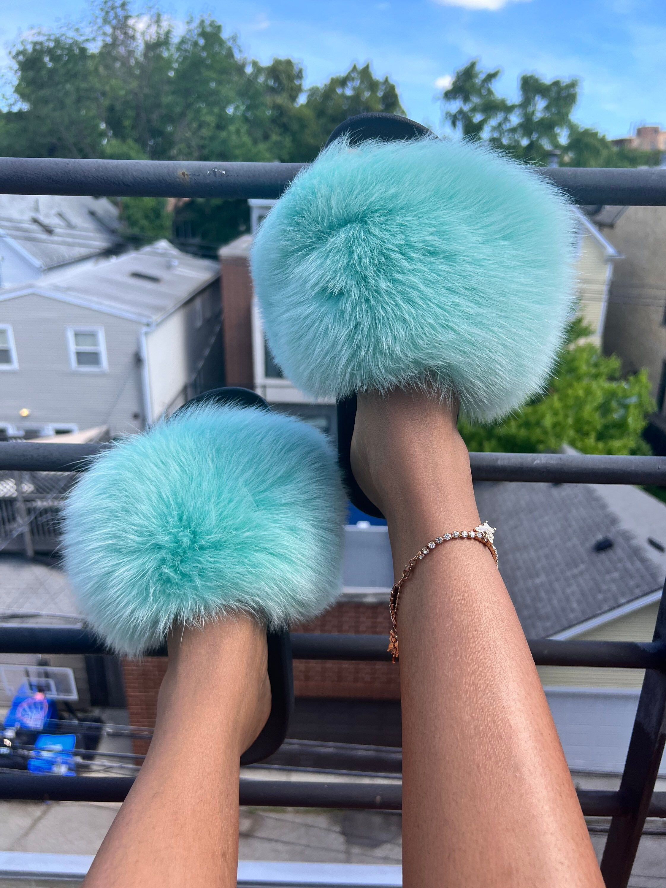 fluffy sliders blue