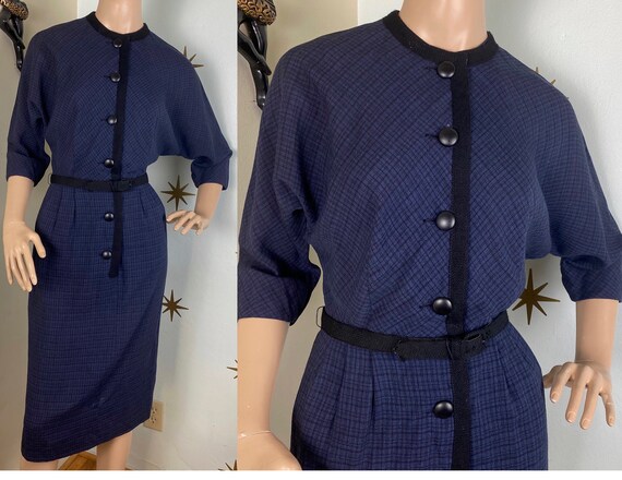 Vintage 1950s Manford blue black plaid dolman wigg