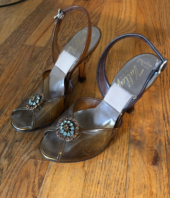 SALE! Vintage 1950s Valley springolator heels brow