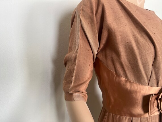 Vintage 1960s light brown dolman wiggle dress sma… - image 7