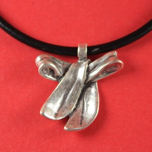 0078&gt;&gt;MADE IN EUROPE large zamak bow pendant, zamak ethnic pendant, tribal pendant, knotted ribbon pendant(76315/05)Qty1
