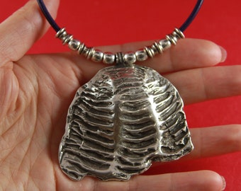 0188>> MADE IN EUROPE large zamak pendant, large sea shell pendant, ethnic pendant, tribal pendant (SU36CS)Qty1