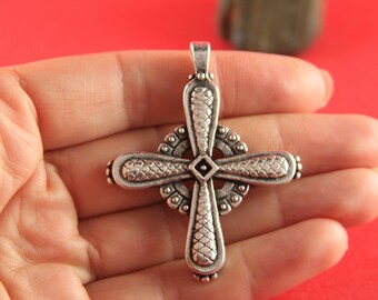 8/1 MADE in EUROPE silver cross pendant, zamak cross charm, flat engraved cross charm (X2480AS) Qty1