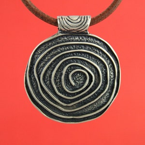 0258&gt;&gt;MADE in EUROPE zamak round pendant, large swirl pendant, zamak large pendant (75532/05) qty1