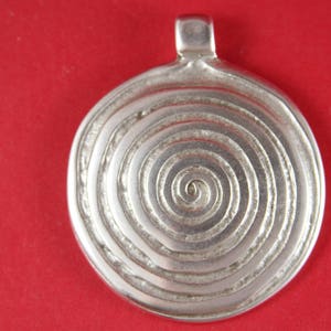 0163&gt;&gt; MADE in EUROPE zamak round pendant, large swirl pendant, zamak large pendant (6222-0077) qty1