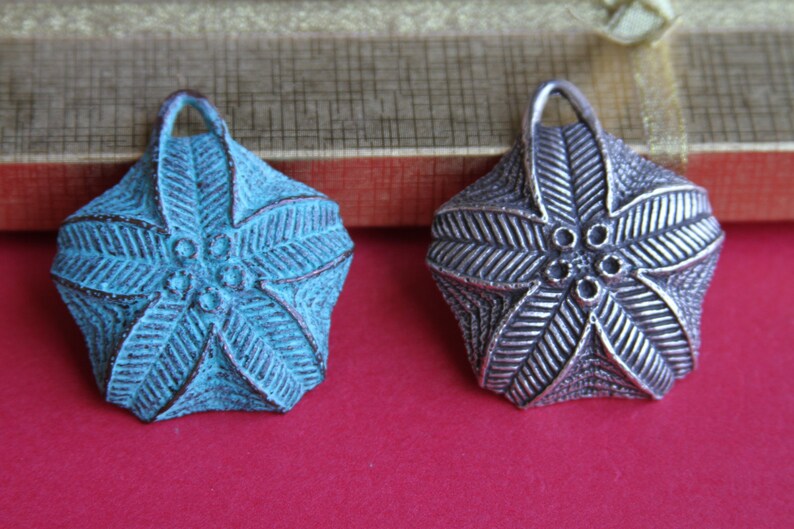 MADE in GREECE Mykonos casting large flower pendant X6031ACG Qty1 large green patina flower pendant mykonos green patina pendant