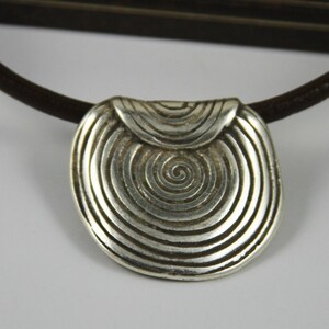 0052&gt;&gt; MADE IN EUROPE zamak large pendant, large round pendant,  (6549) Qty1
