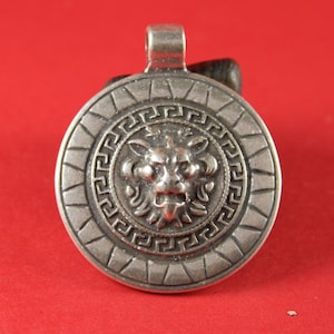 0141&gt;&gt; MADE in EUROPE zamak round pendant, zamak ethnic pendant,  zamak lionpendant, zamak tribal pendant (76267/05) Qty1