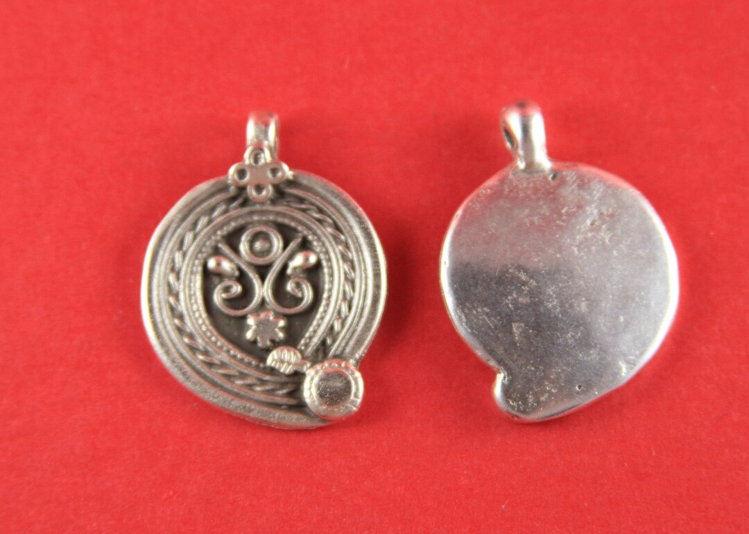 0154made in EUROPE Round Silver Pendant, Ethnic Round Pendant, Tribal ...