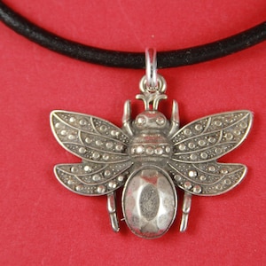 0219&gt;&gt;MADE in EUROPE  zamak bee pendant, silver bee pendant Qty1