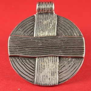 0024&gt;&gt; MADE in EUROPE zamak large pendant, zamak ethnic pendant, large round pendant, large tribal pendant (76150/07) Qty1